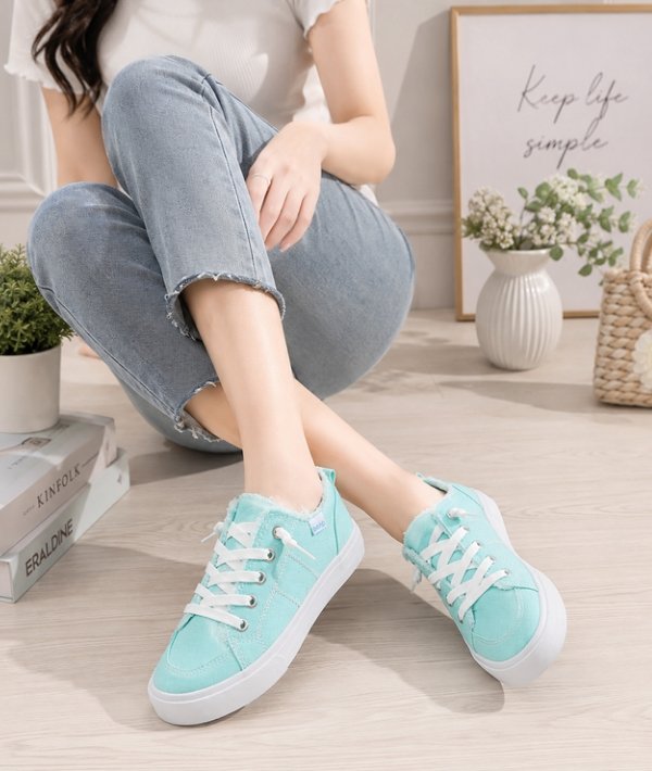 Obtaom Women's Canvas Slip-On Shoes Review – Comfortable, Stylish & Everyday-Friendly Flats
